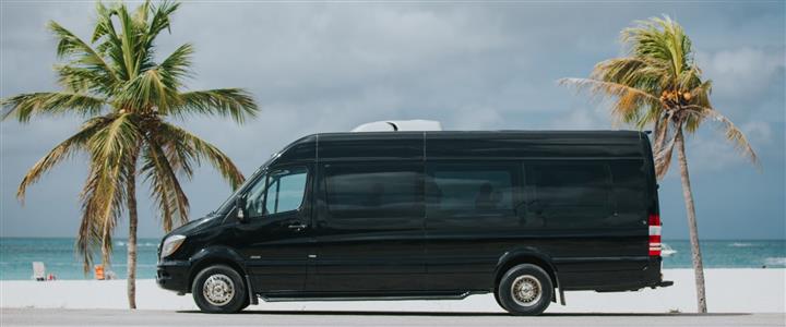 Private One-Way Arrival Transportation - HighTop